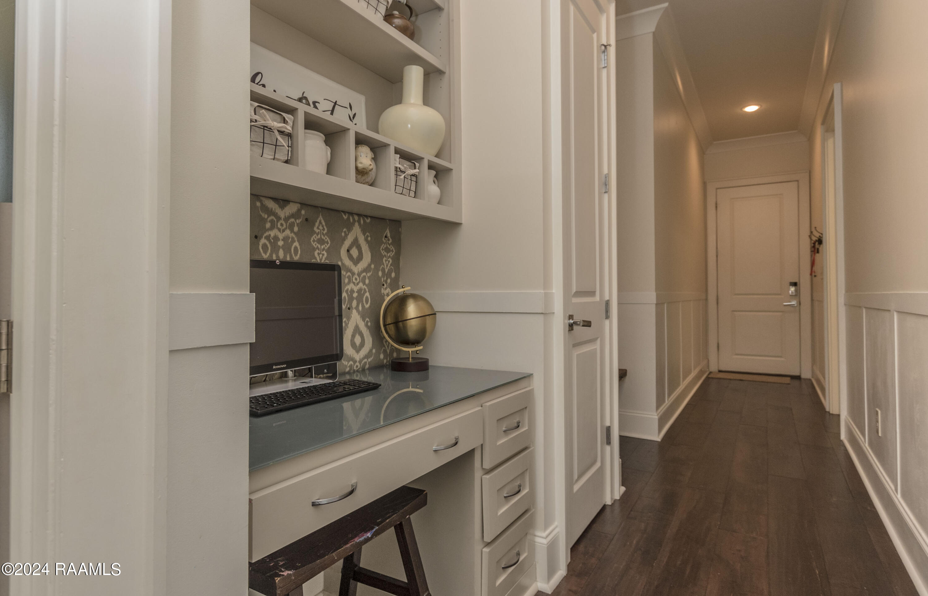 310 Torrenova Circle Lafayette, LA 70508 - Photo 15 of 39 Hallway 1