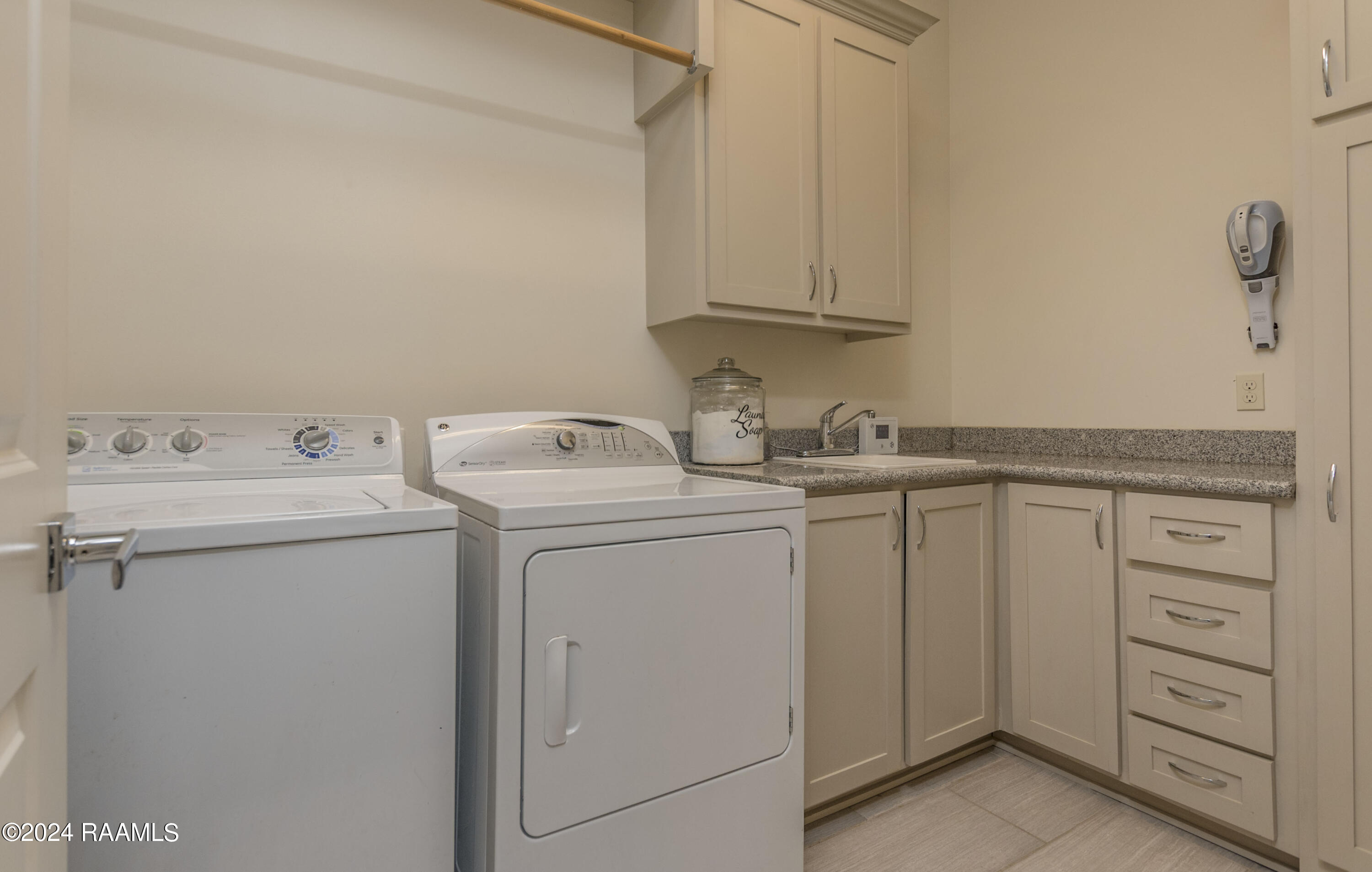 310 Torrenova Circle Lafayette, LA 70508 - Photo 33 of 39 Laundry 1