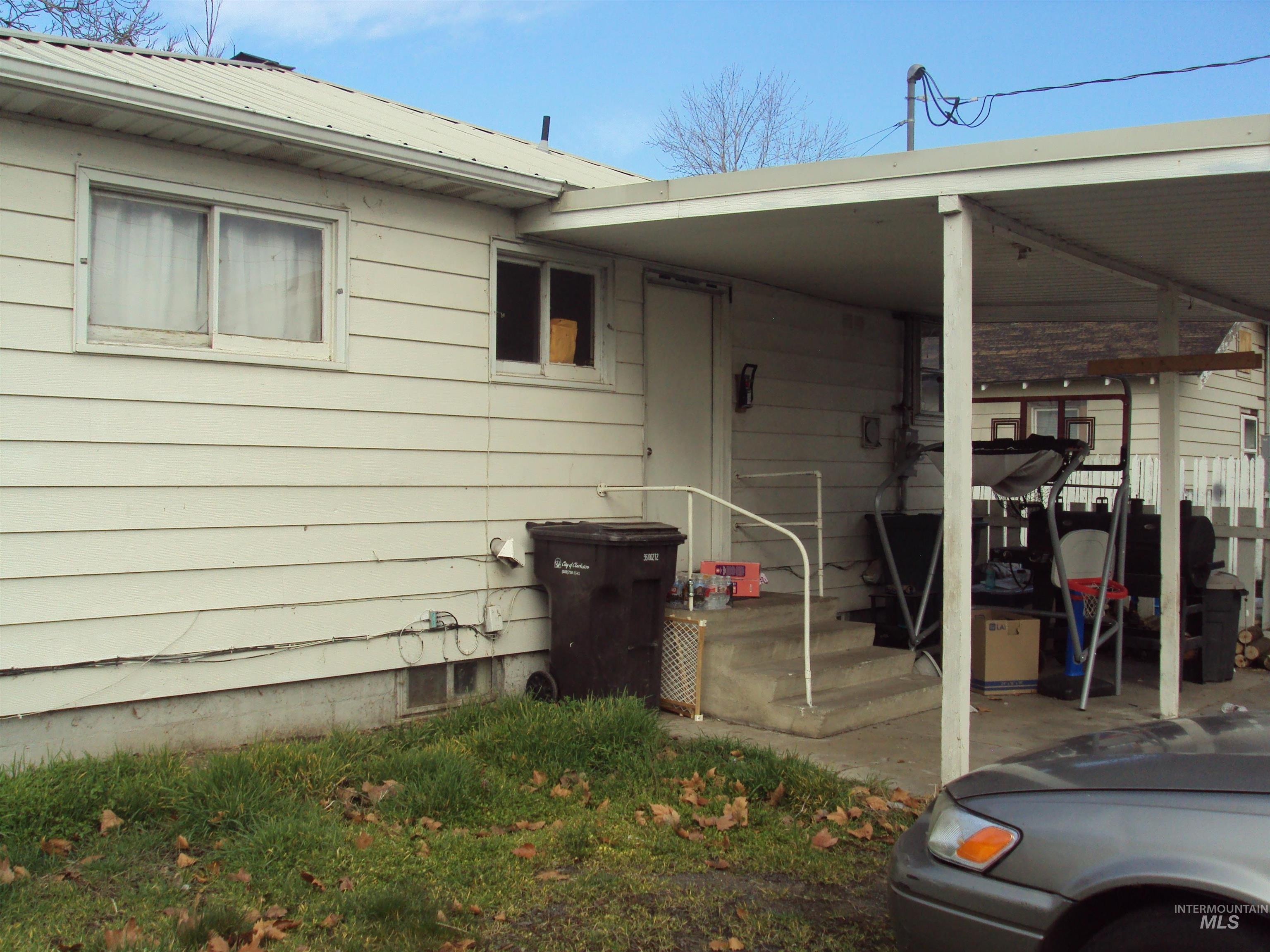 413 9th Street Clarkston, WA 99403 - Photo 7 of 17