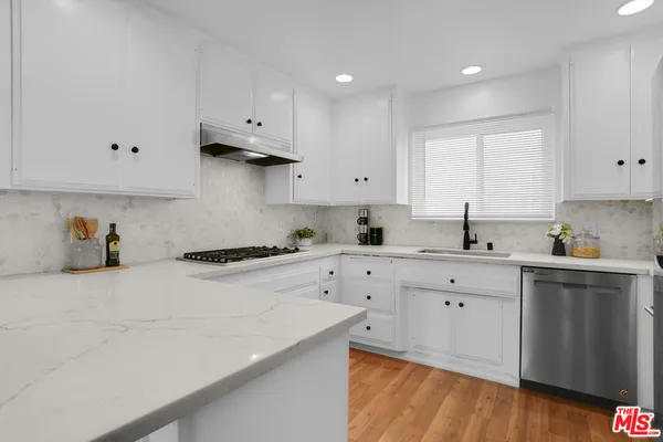 $749,999 | 6740 South Springpark Avenue, Unit 101, Los Angeles, CA 90056