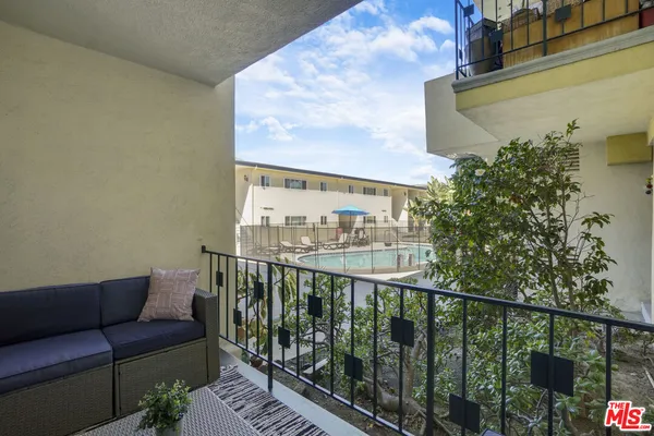 $749,999 | 6740 South Springpark Avenue, Unit 101, Los Angeles, CA 90056