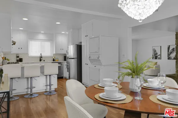 $749,999 | 6740 South Springpark Avenue, Unit 101, Los Angeles, CA 90056