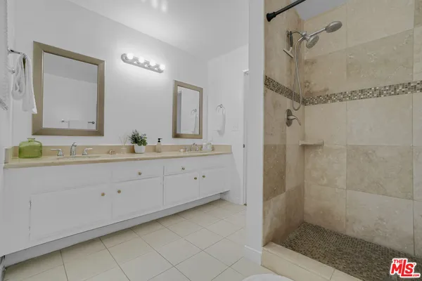 $749,999 | 6740 South Springpark Avenue, Unit 101, Los Angeles, CA 90056