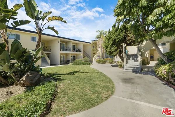 $749,999 | 6740 South Springpark Avenue, Unit 101, Los Angeles, CA 90056