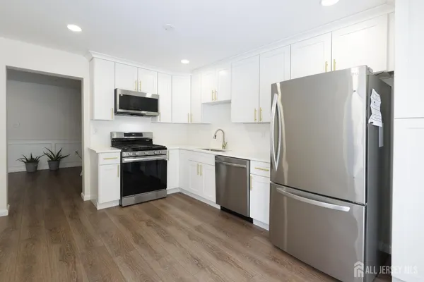 $3,500 | 42 Pennsbury Way, East Brunswick, NJ 08816