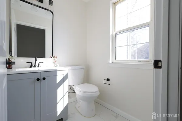 $3,500 | 42 Pennsbury Way, East Brunswick, NJ 08816