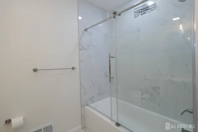 $3,800 | 42 Pennsbury Way, East Brunswick, NJ 08816