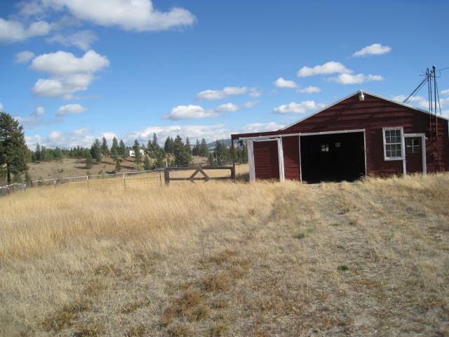 621 East Washington Road Spokane, WA 99224 - Photo 3 of 20