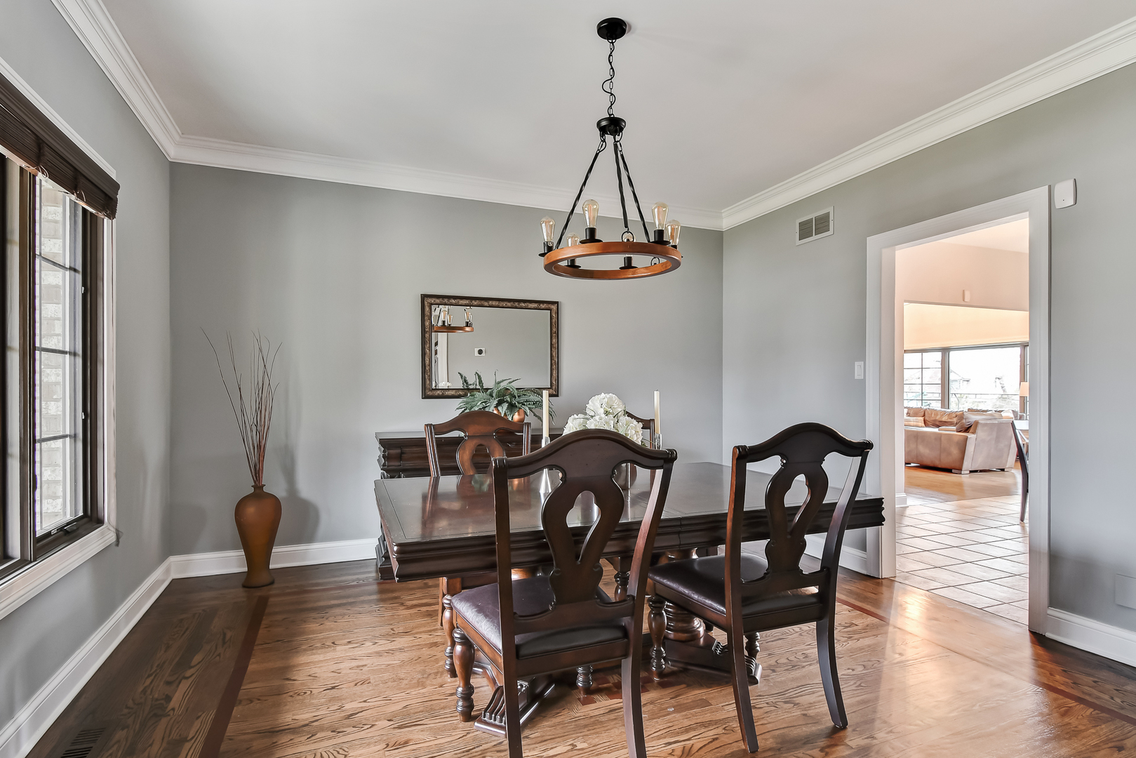 5 Hunter Court Burr Ridge, IL 60527 - Photo 4 of 44 Gallery Image 4