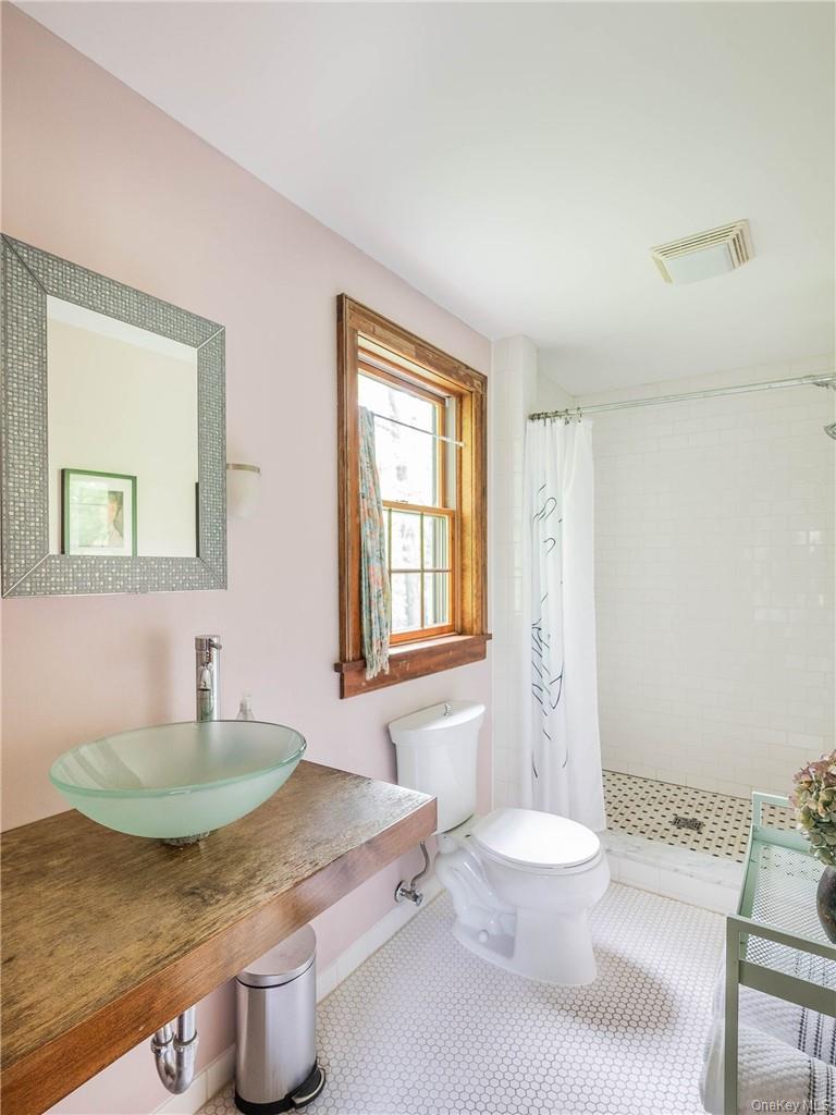 74 Hilltop Road Rhinebeck, NY 12572 - Photo 18 of 40 Off Family Room