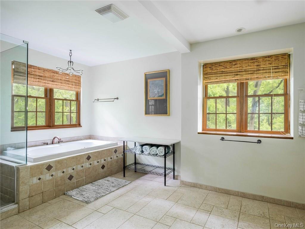 74 Hilltop Road Rhinebeck, NY 12572 - Photo 22 of 40 Primary En-suite