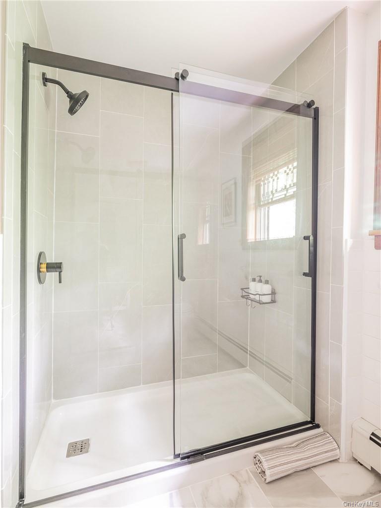 74 Hilltop Road Rhinebeck, NY 12572 - Photo 29 of 40 Shower