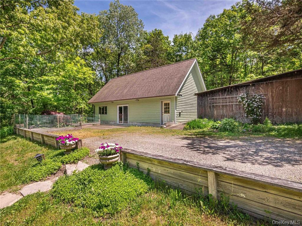 74 Hilltop Road Rhinebeck, NY 12572 - Photo 34 of 40