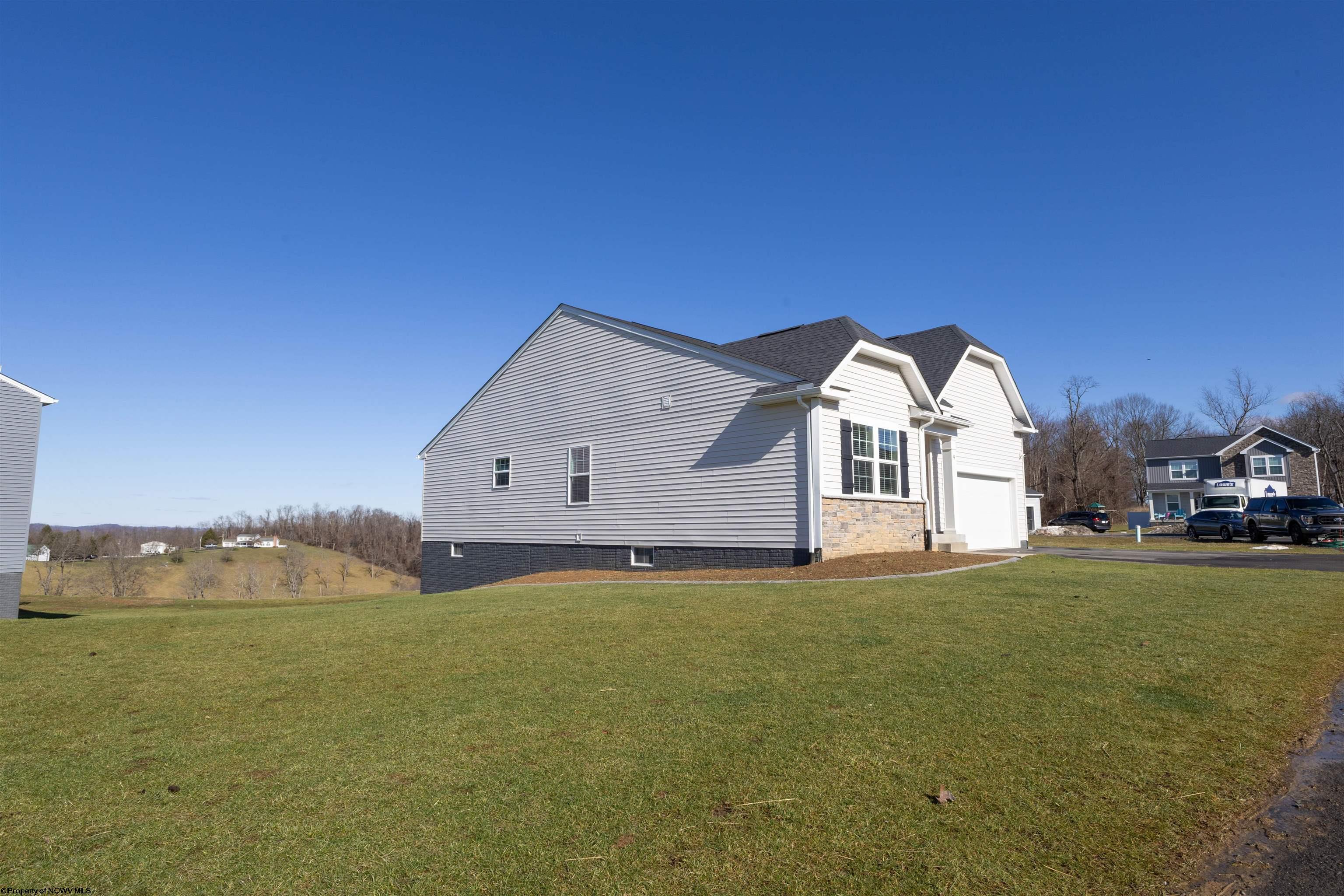 9 Iron Ridge Road Fairmont, WV 26554 - Photo 4 of 28 Gallery Image 4