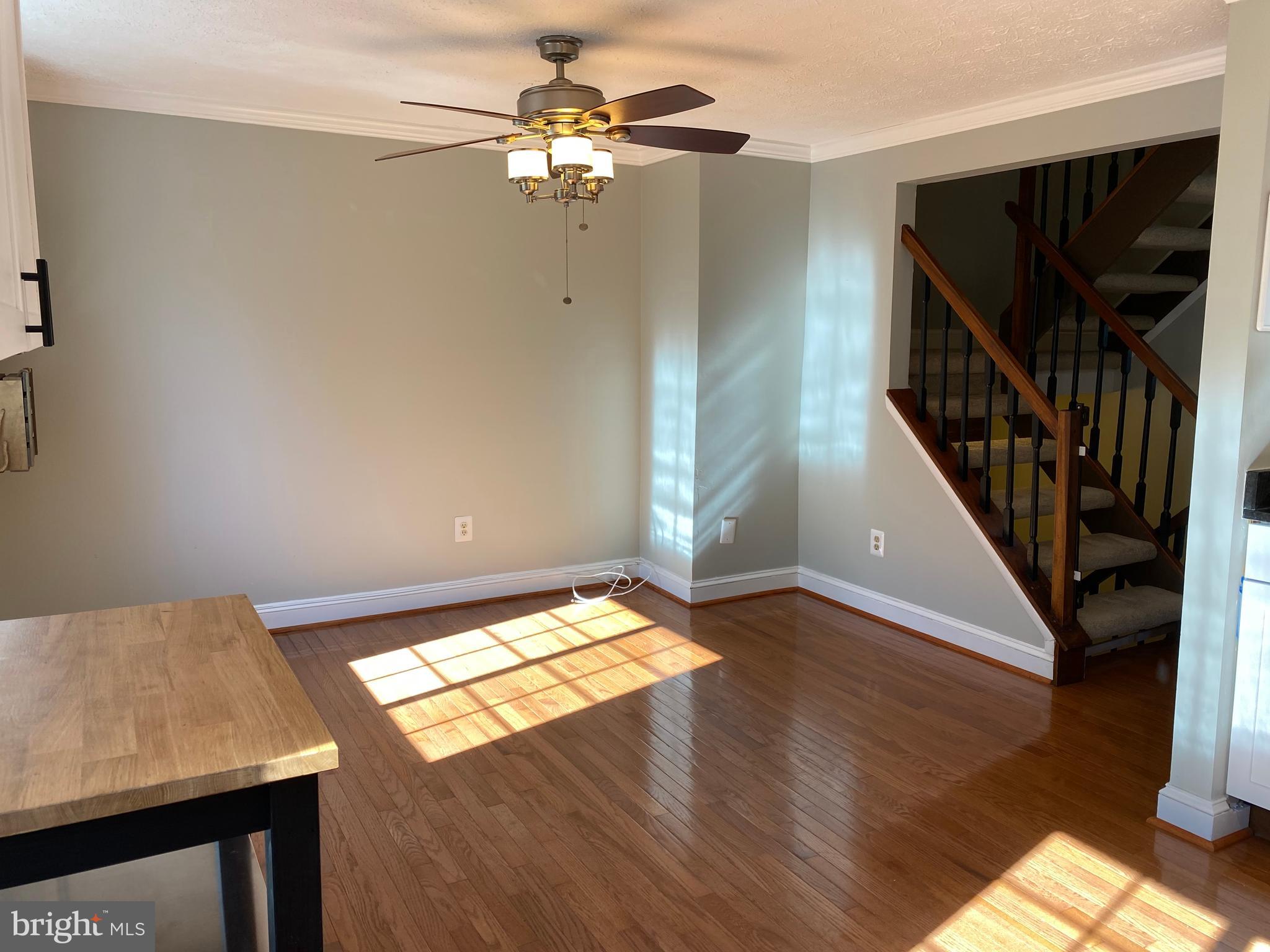 1666 Barnstead Drive Reston, VA 20194 - Photo 19 of 51 Kitchen & Dining Room