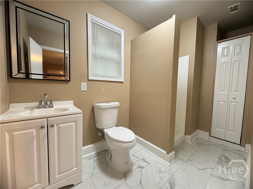 33 Quail Forest Drive Savannah, GA 31419 - Photo 17 of 21 Bath off 3rd Bedroom