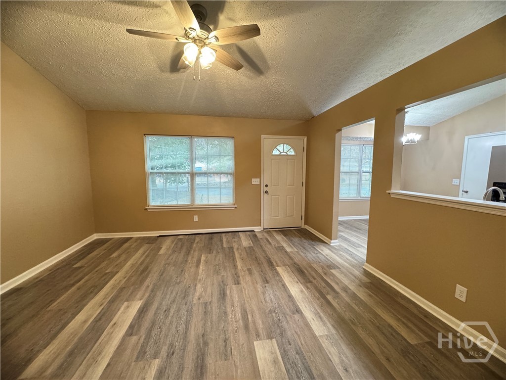 33 Quail Forest Drive Savannah, GA 31419 - Photo 5 of 21 Great Room, Looking at Front Door
