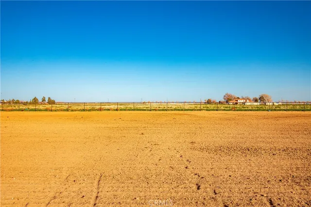 $675,000 | 8224 West W Avenue, Lancaster, CA 93536