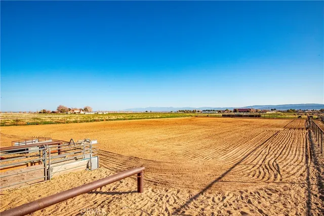 $675,000 | 8224 West W Avenue, Lancaster, CA 93536