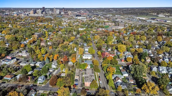 $2,600,000 | 729 Oakdale Avenue, St. Paul, MN 55107