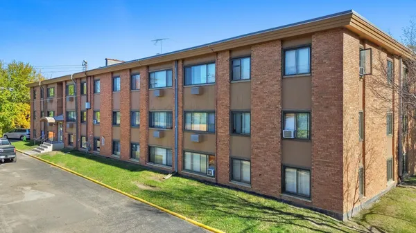 $2,600,000 | 729 Oakdale Avenue, St. Paul, MN 55107