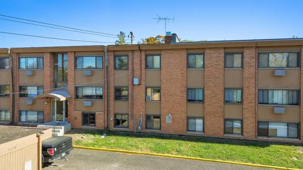 $2,600,000 | 729 Oakdale Avenue, St. Paul, MN 55107