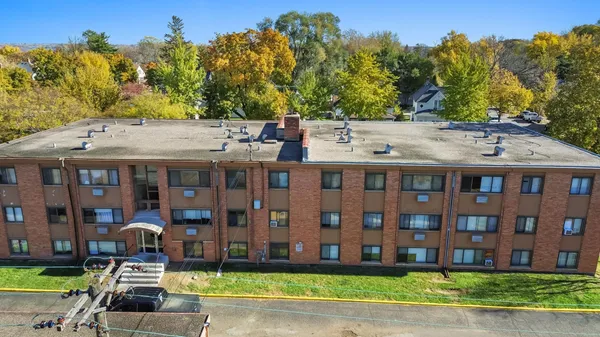 $2,600,000 | 729 Oakdale Avenue, St. Paul, MN 55107