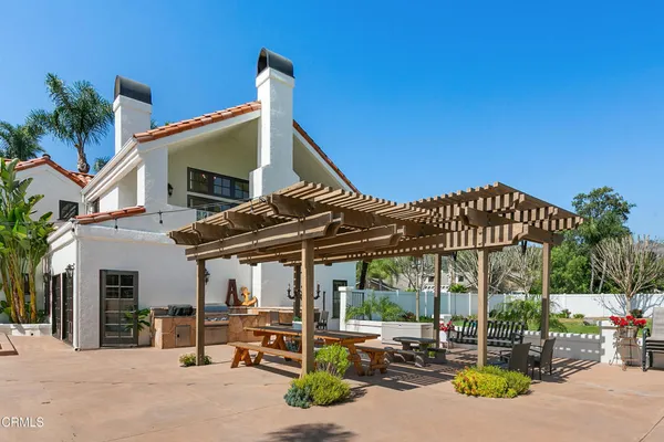 $2,899,000 | 2296 Applewood Lane, Camarillo, CA 93012