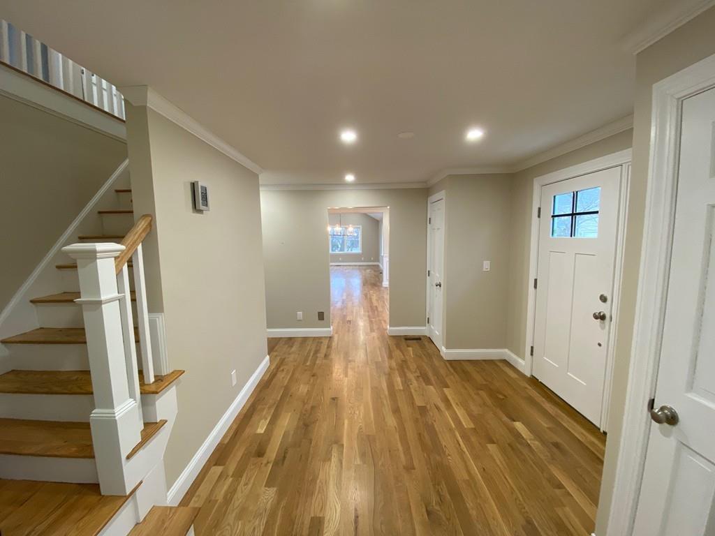 12 Surrey Road Winchester, MA 01890 - Photo 5 of 28 Gallery Image 5