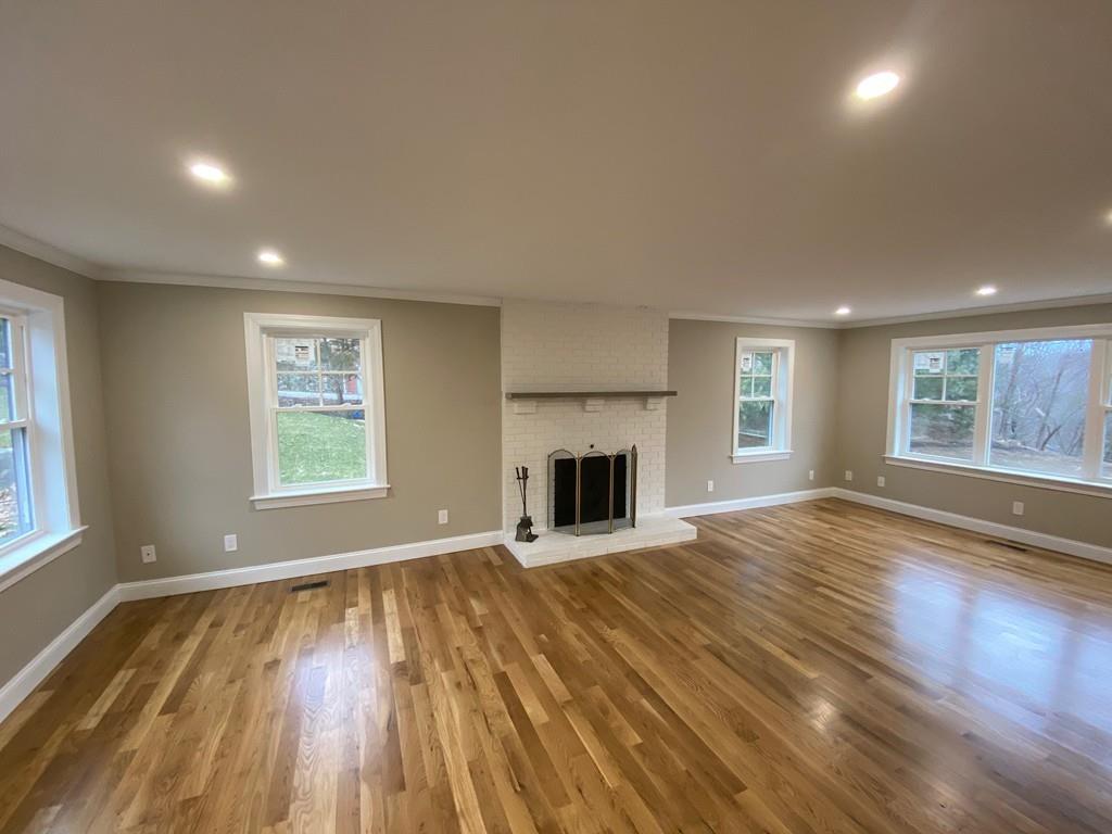 12 Surrey Road Winchester, MA 01890 - Photo 6 of 28 Gallery Image 6