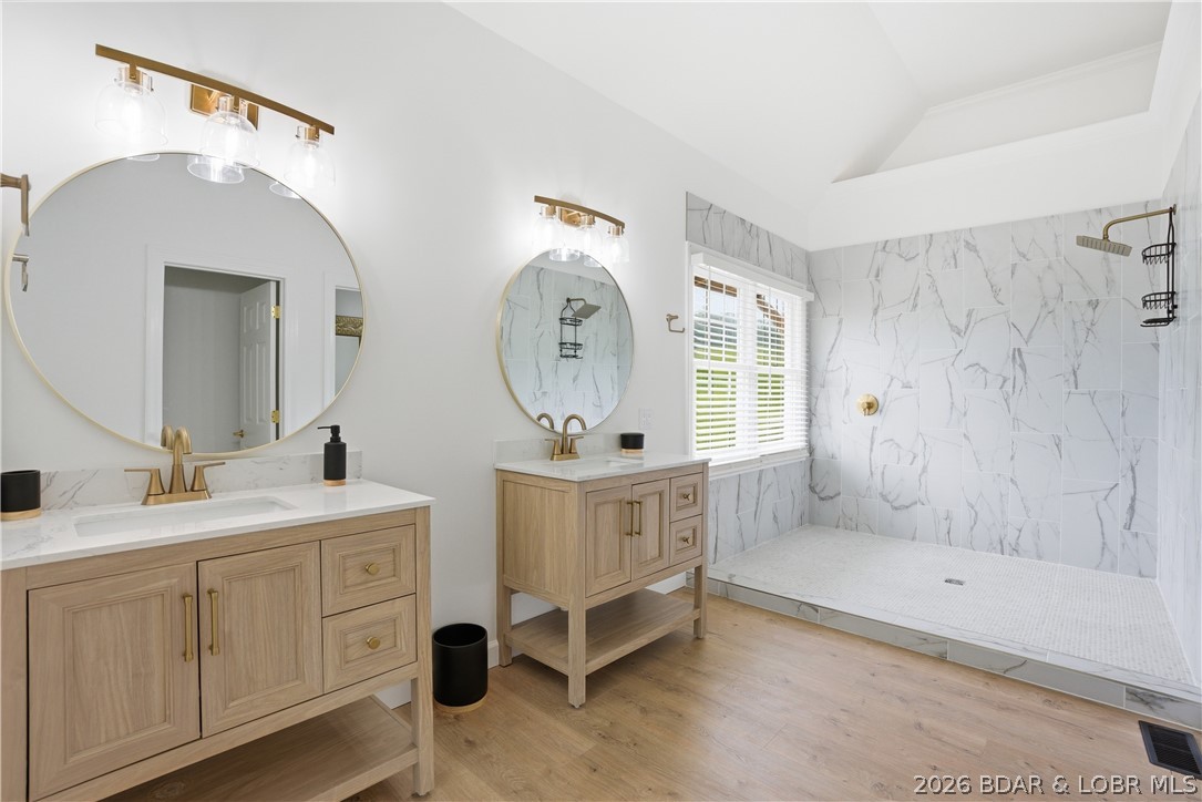 5488 Pebble Lane Osage Beach, MO 65065 - Photo 24 of 34 En-suite master bath