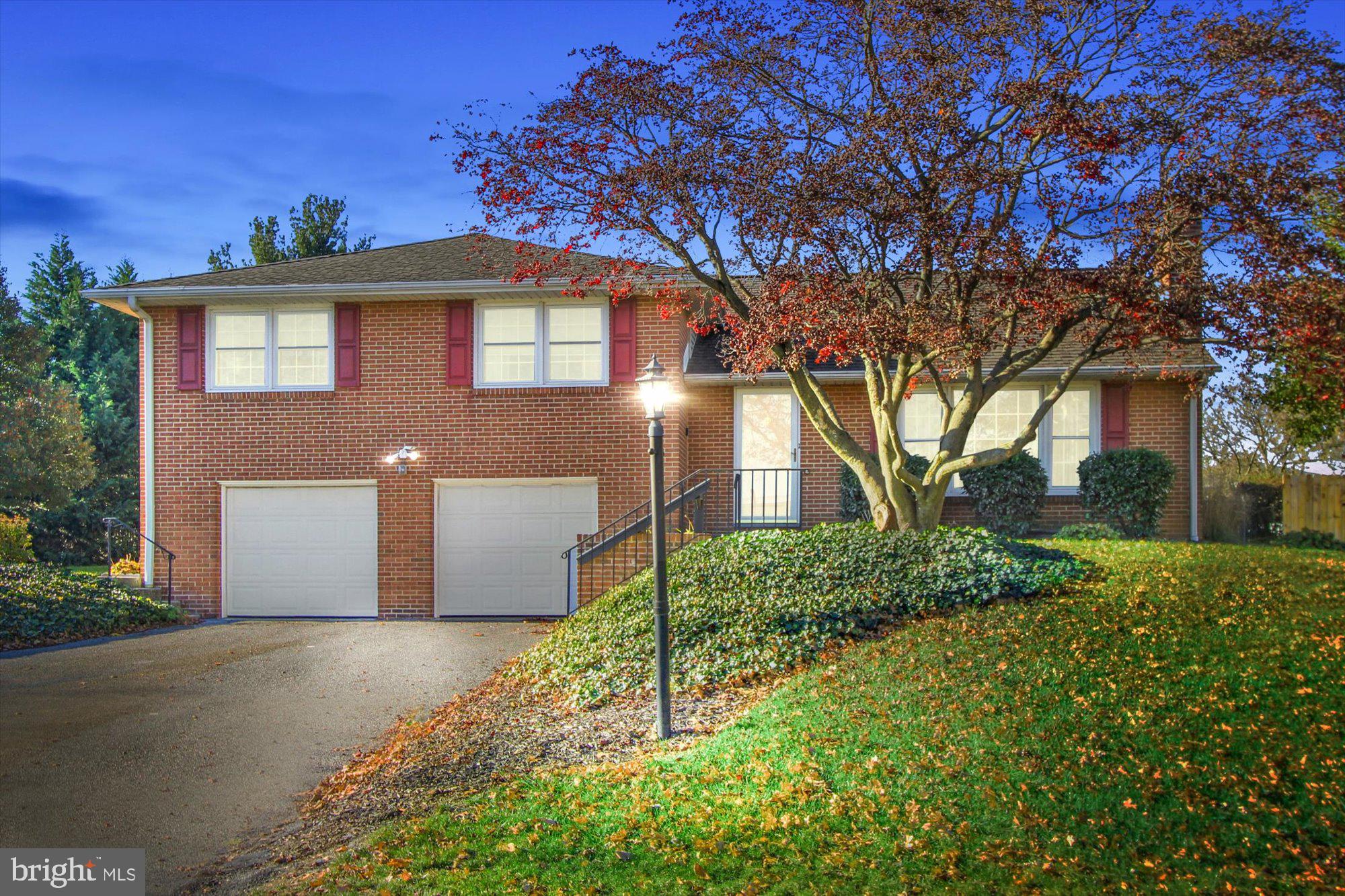 1732 Prescott Road York, PA 17403 - Photo 1 of 29