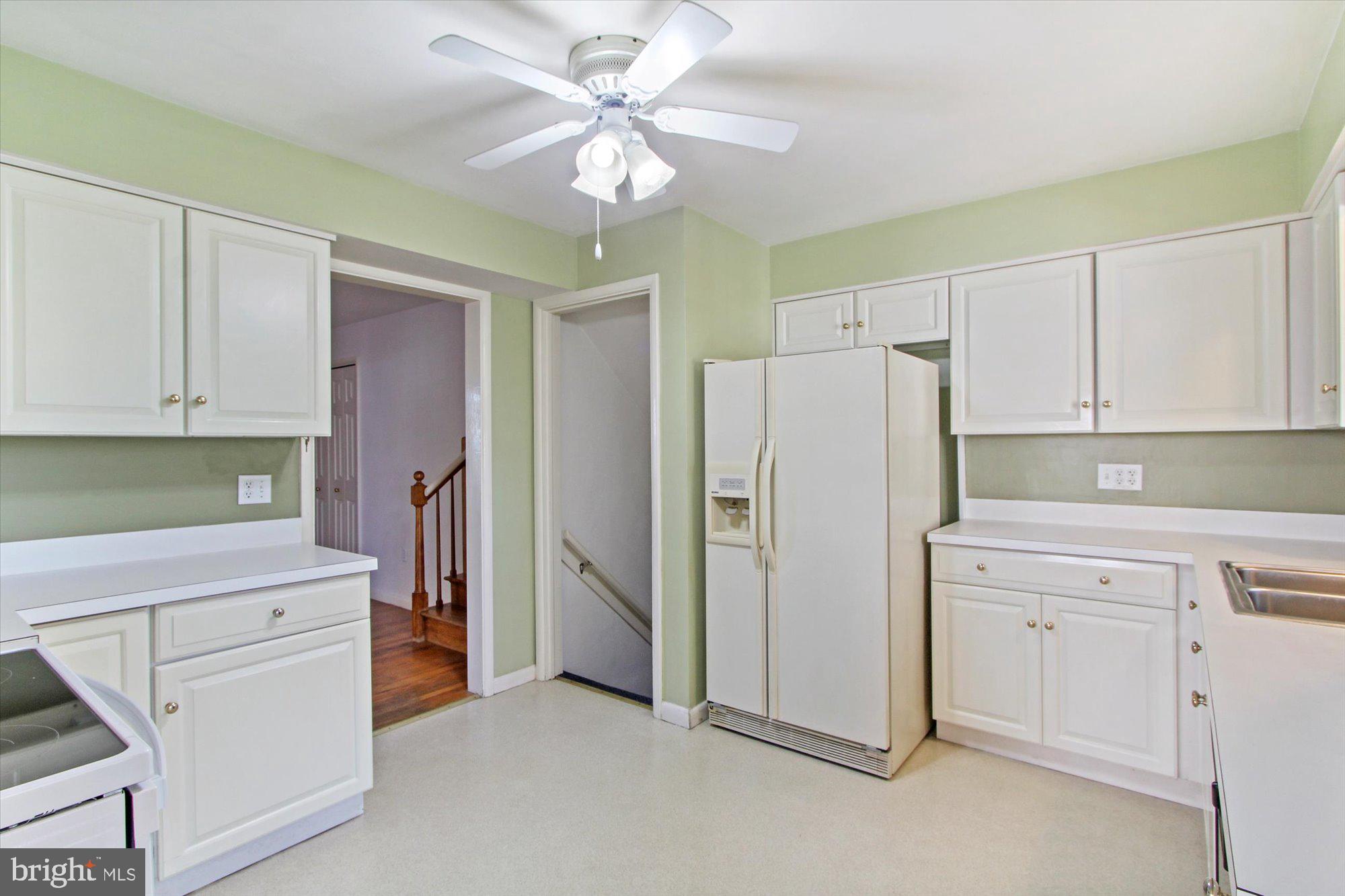 1732 Prescott Road York, PA 17403 - Photo 7 of 29