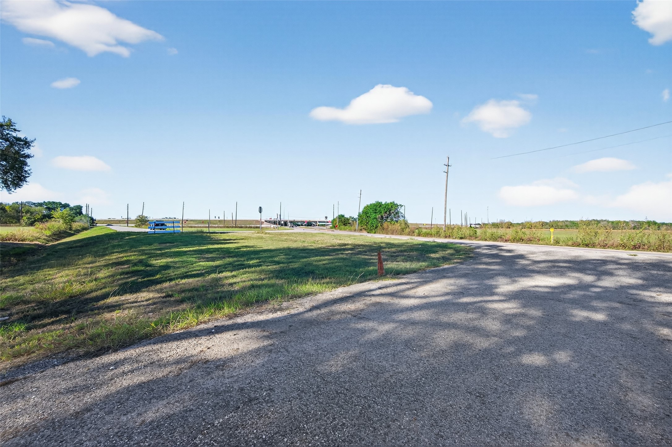 412 FM 360 Road Beasley, TX 77417 - Photo 3 of 8 a view of a golf course