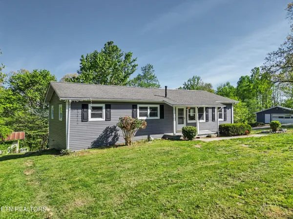 $369,900 | 138 South Gaylor Road, La Follette, TN 37766