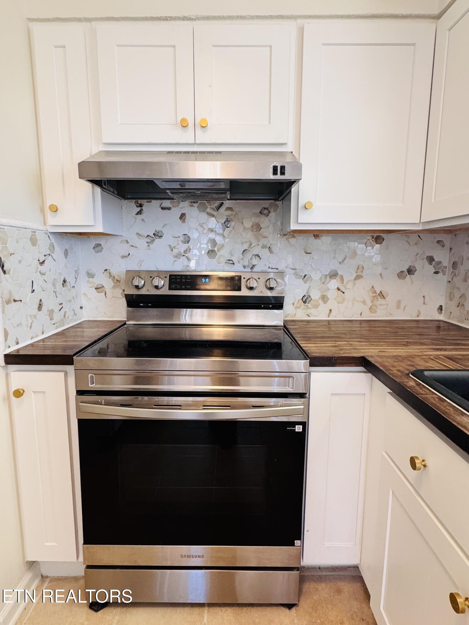 138 South Gaylor Road La Follette, TN 37766 - Photo 19 of 46 IMG_2910