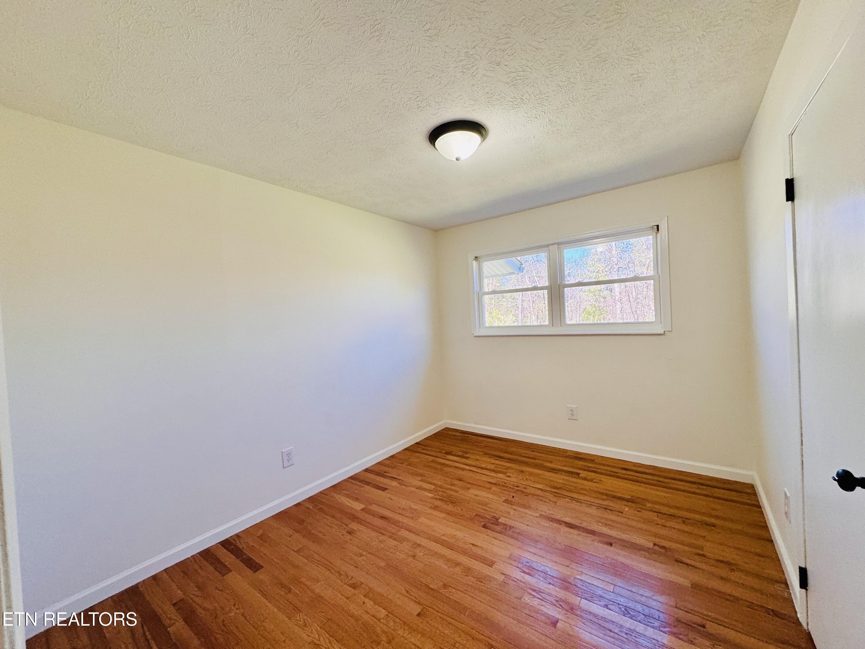 138 South Gaylor Road La Follette, TN 37766 - Photo 26 of 46 IMG_2896