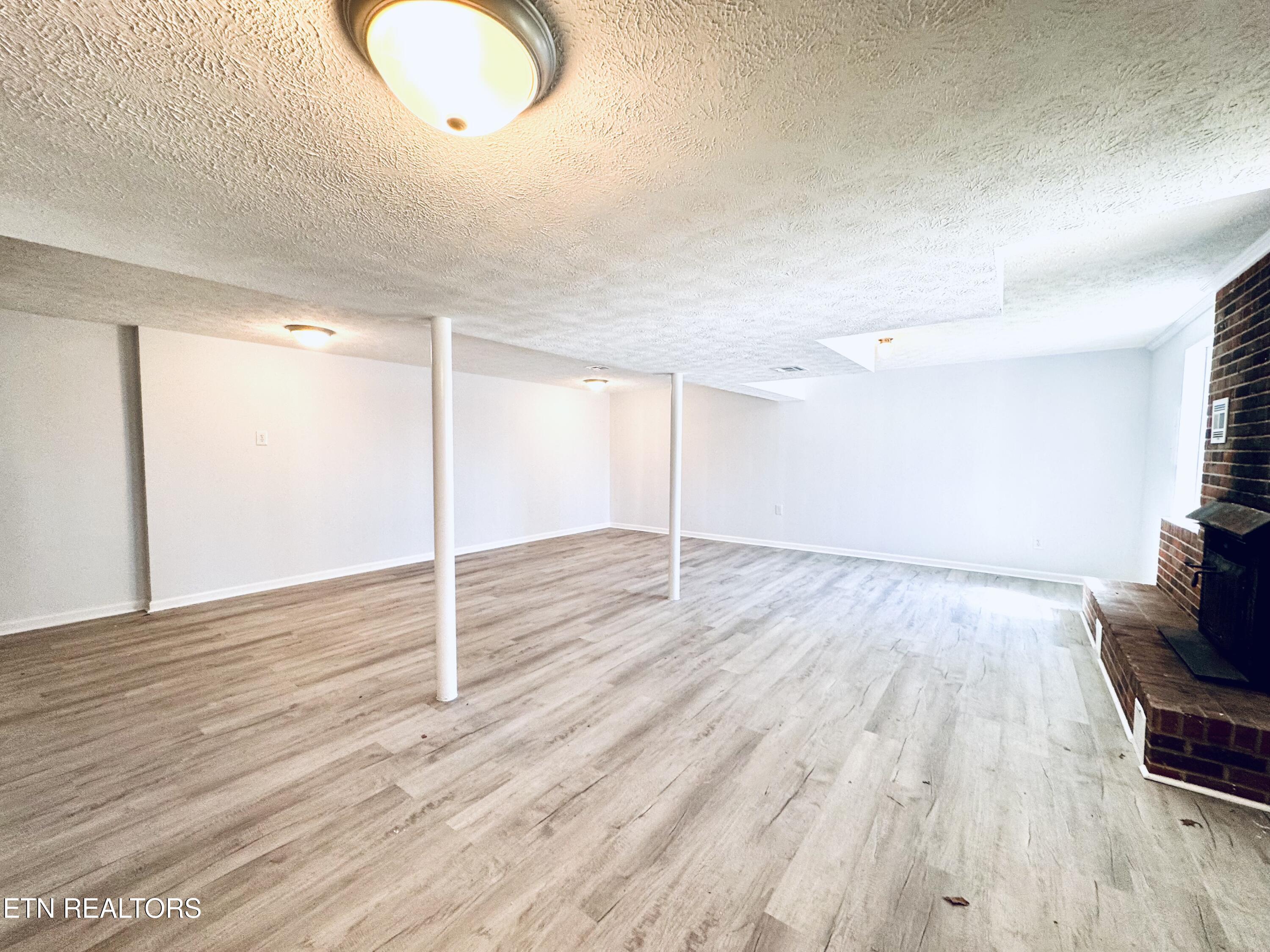 138 South Gaylor Road La Follette, TN 37766 - Photo 31 of 46 IMG_2945