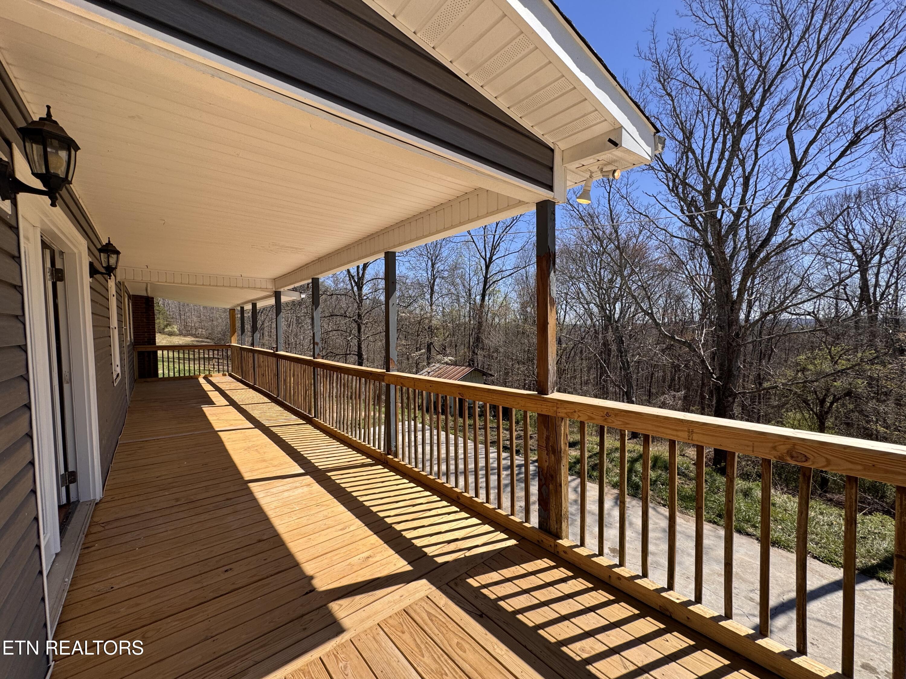 138 South Gaylor Road La Follette, TN 37766 - Photo 33 of 46 IMG_2926