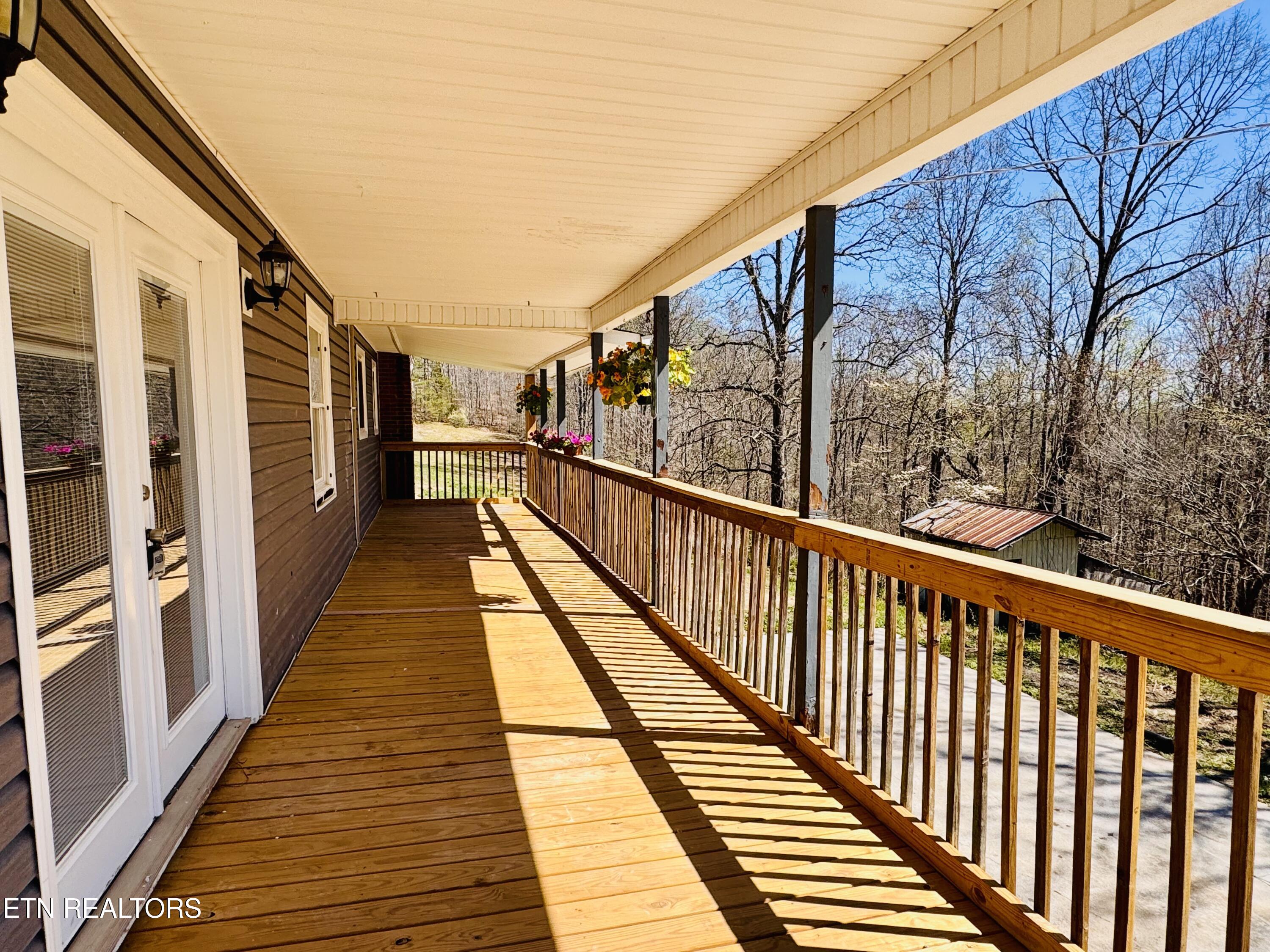 138 South Gaylor Road La Follette, TN 37766 - Photo 36 of 46 IMG_2933