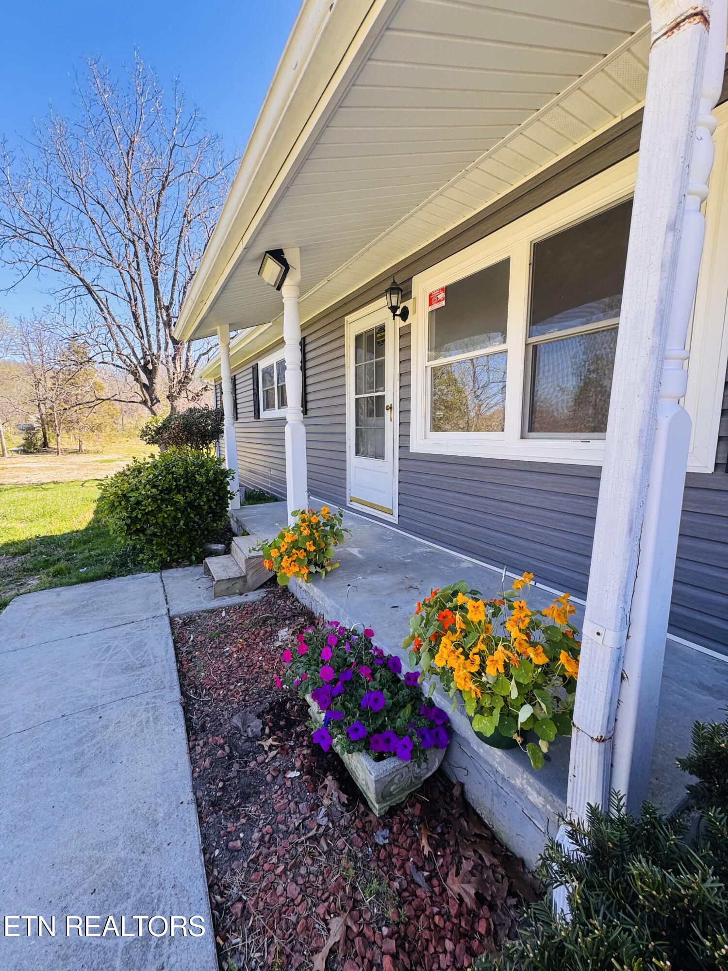 138 South Gaylor Road La Follette, TN 37766 - Photo 5 of 46 IMG_2889