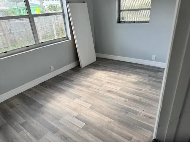 a view of empty room with window