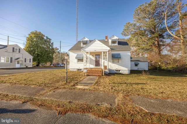 $225,000 | 404 Nanticoke Street, Sharptown, MD 21861