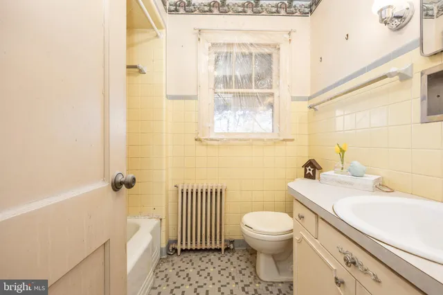 $225,000 | 404 Nanticoke Street, Sharptown, MD 21861