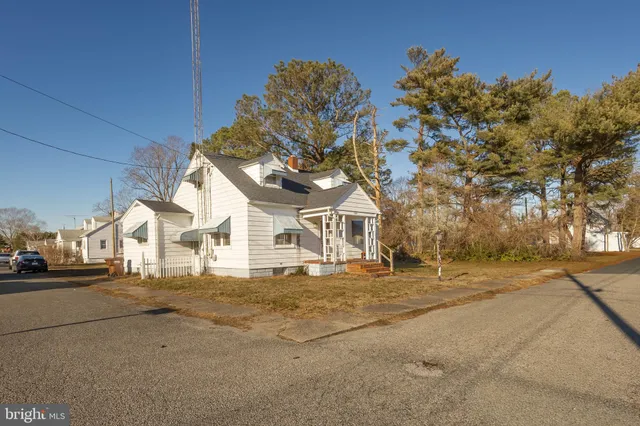 $225,000 | 404 Nanticoke Street, Sharptown, MD 21861