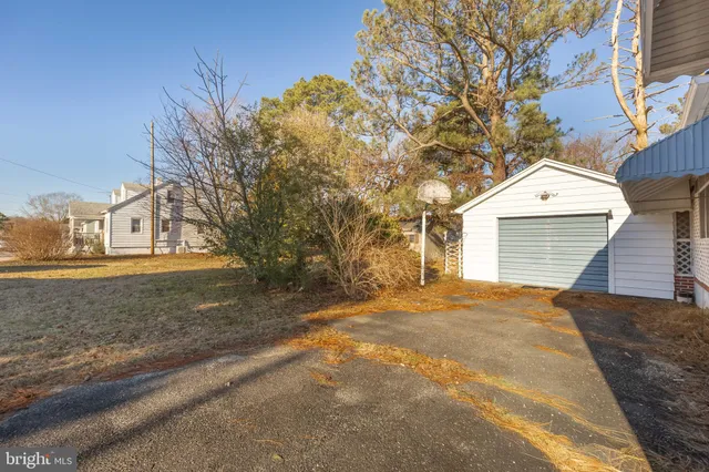 $225,000 | 404 Nanticoke Street, Sharptown, MD 21861