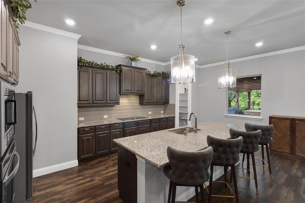 1017 Ranger Drive DeSoto, TX 75115 - Photo 5 of 39 Eat-In Kitchen