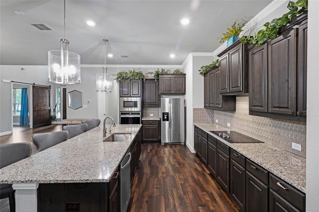 1017 Ranger Drive DeSoto, TX 75115 - Photo 8 of 39