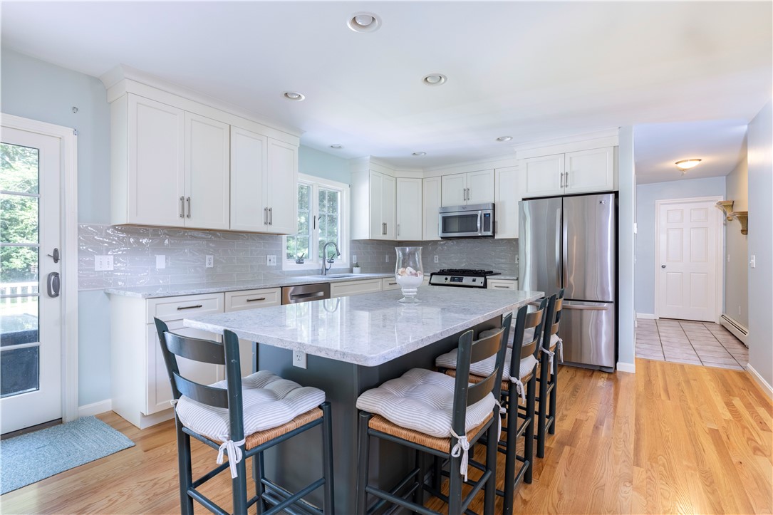 200 Table Rock Road South Kingstown, RI 02879 - Photo 12 of 47