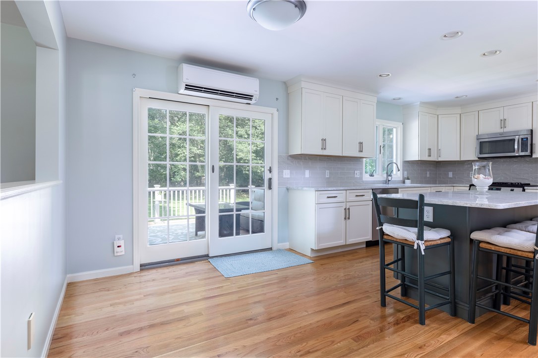 200 Table Rock Road South Kingstown, RI 02879 - Photo 14 of 47